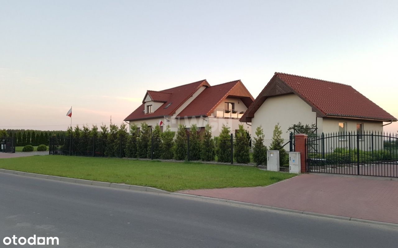 Dom, 456 m², Wawrów