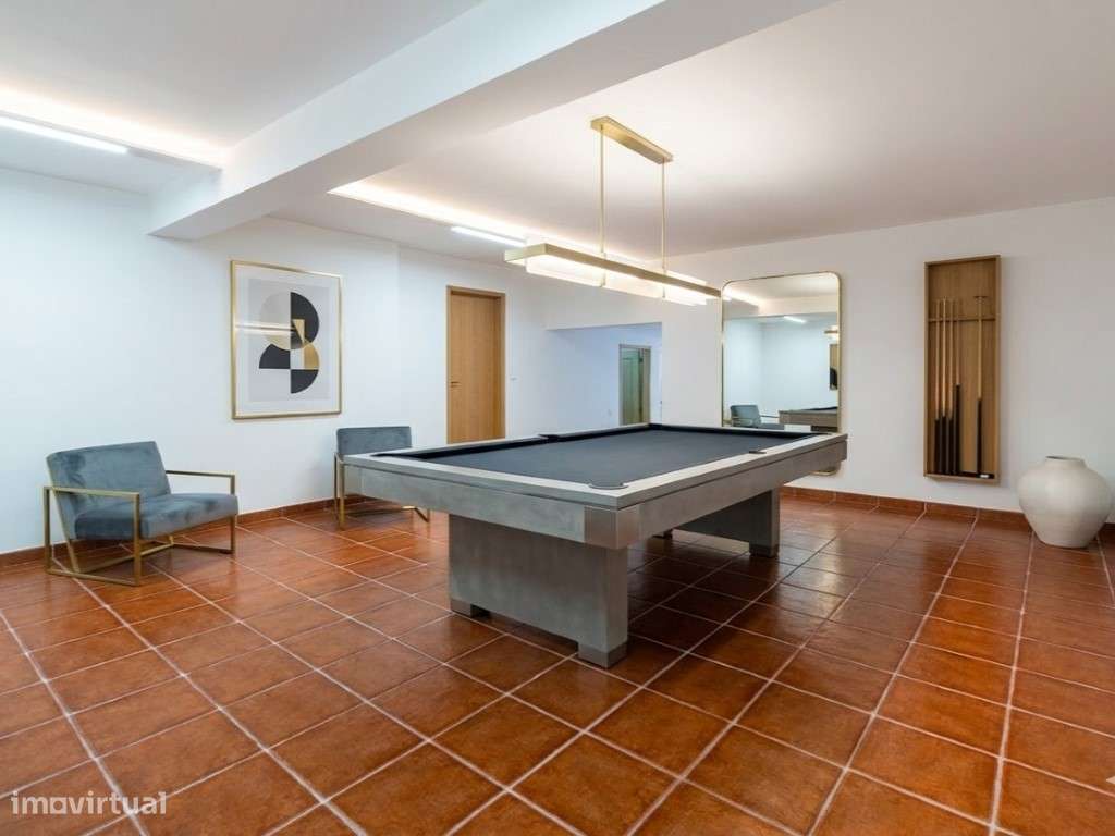 Moradia exclusiva com vista mar deslumbrante, piscina e localização...-11