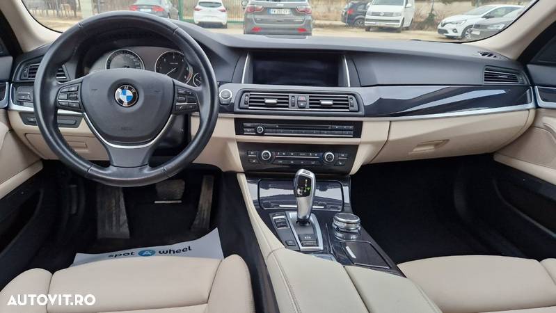 BMW Seria 5 520d xDrive AT - 13