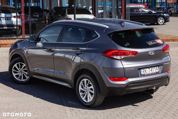 Hyundai Tucson blue 1.7 CRDi 2WD Advantage - 13