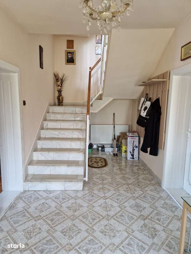 Casa 4 +1 camere de vanzare in Marghita, Bihor-9