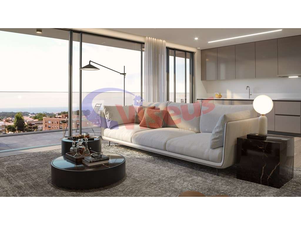 Apartamento T3 Novo Madalena-0