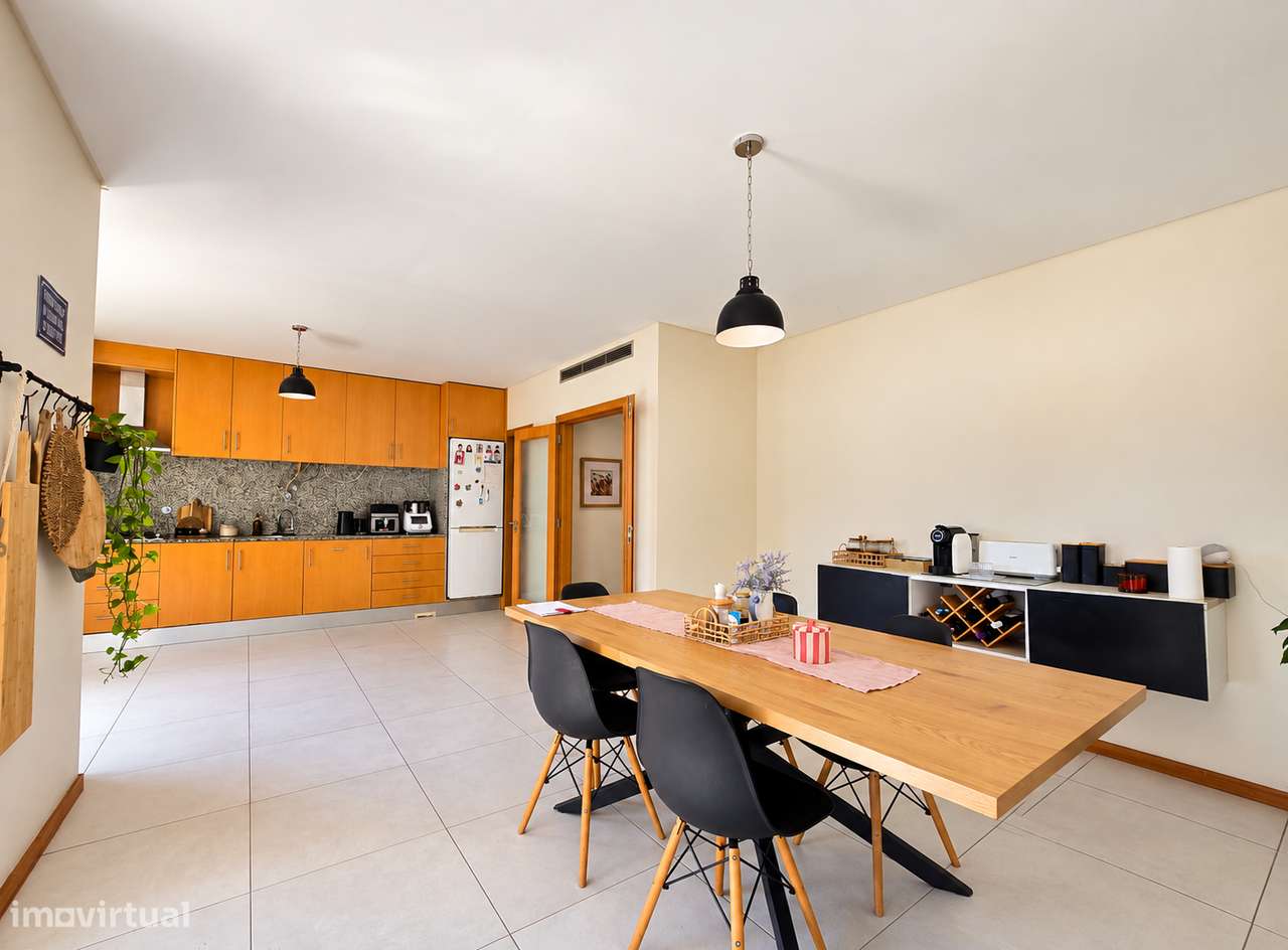 Moradia V4 com Jardim em Freiriz, Vila Verde-5