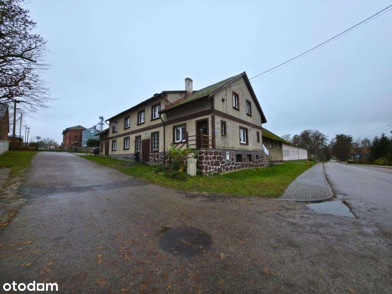 Dom z historią i ogromnym potencjałem!-13