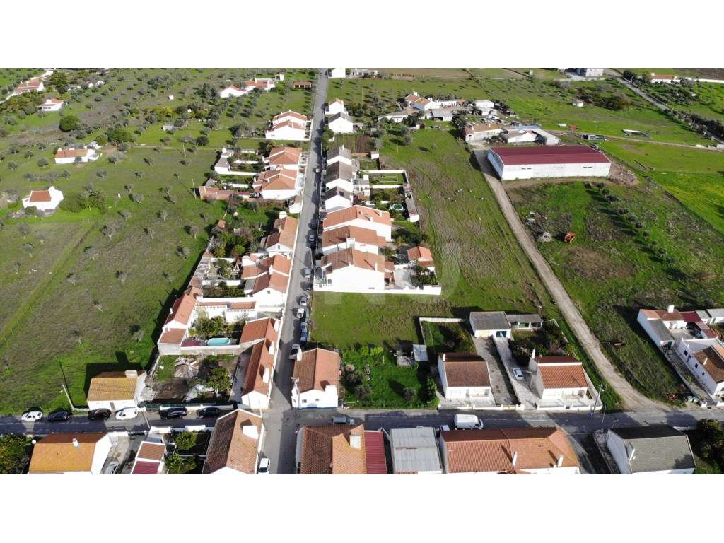 Moradia Térrea T2 com terreno urbanizável - Grande imagem: 3/22