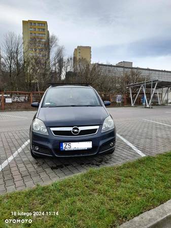 Opel Zafira 1.6 Cosmo - 1