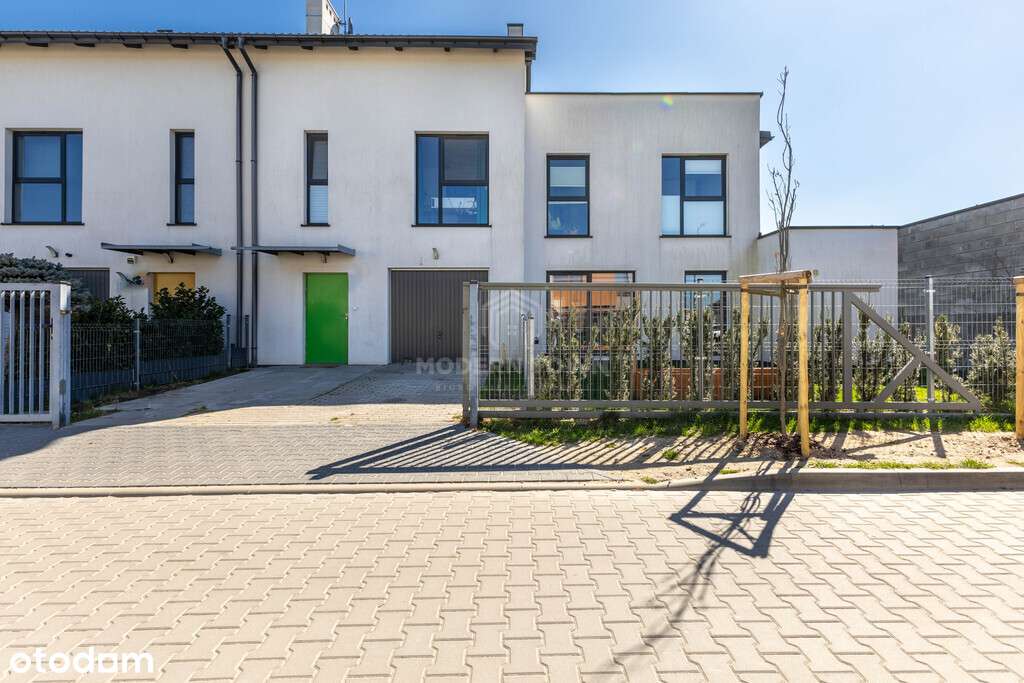 Atrakcyjny Segment Dwupiętrowy w Zgorzale-14