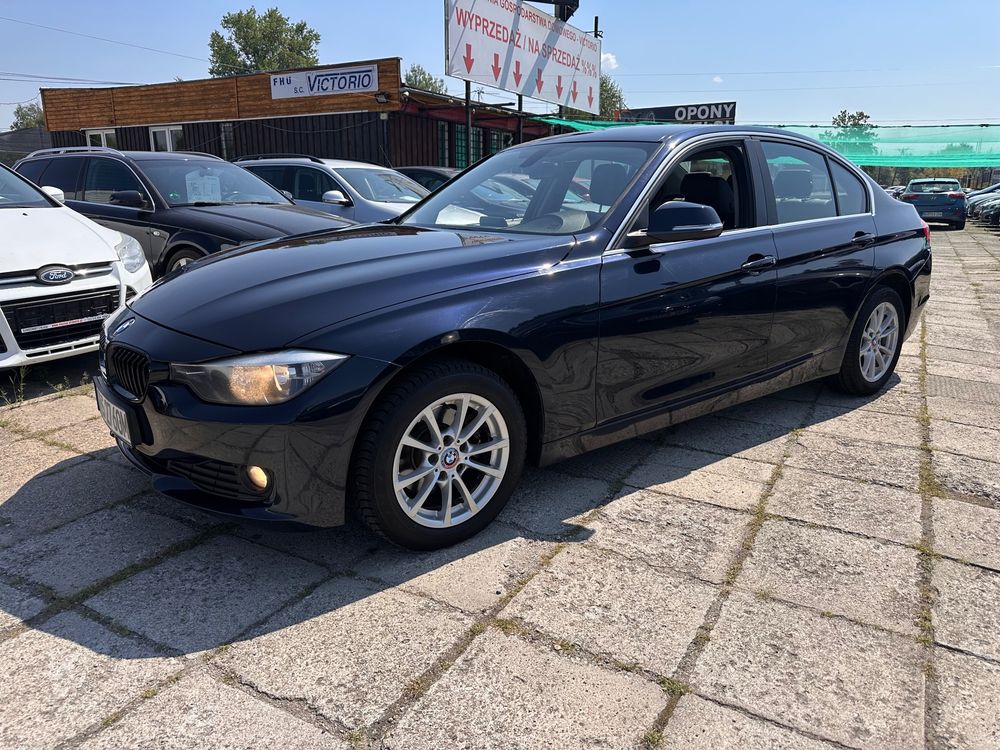 BMW 3 Series F30/F31 (2012-2020) 318d Blue Performance Luxury Line 2013