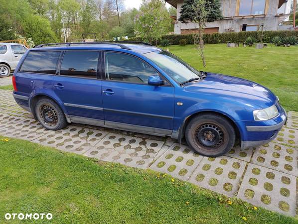 Volkswagen Passat 1.9 TDI Comfortline - 5