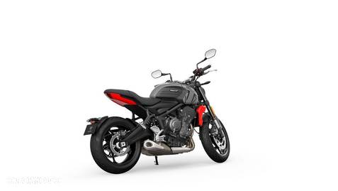 Triumph 2024 trident cena