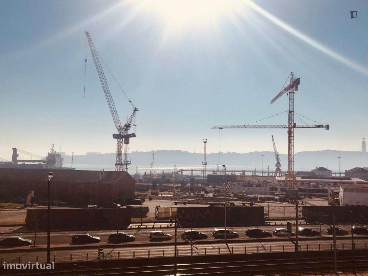 Quarto - localizado em Santos Lisbon - Grande imagem: 3/10