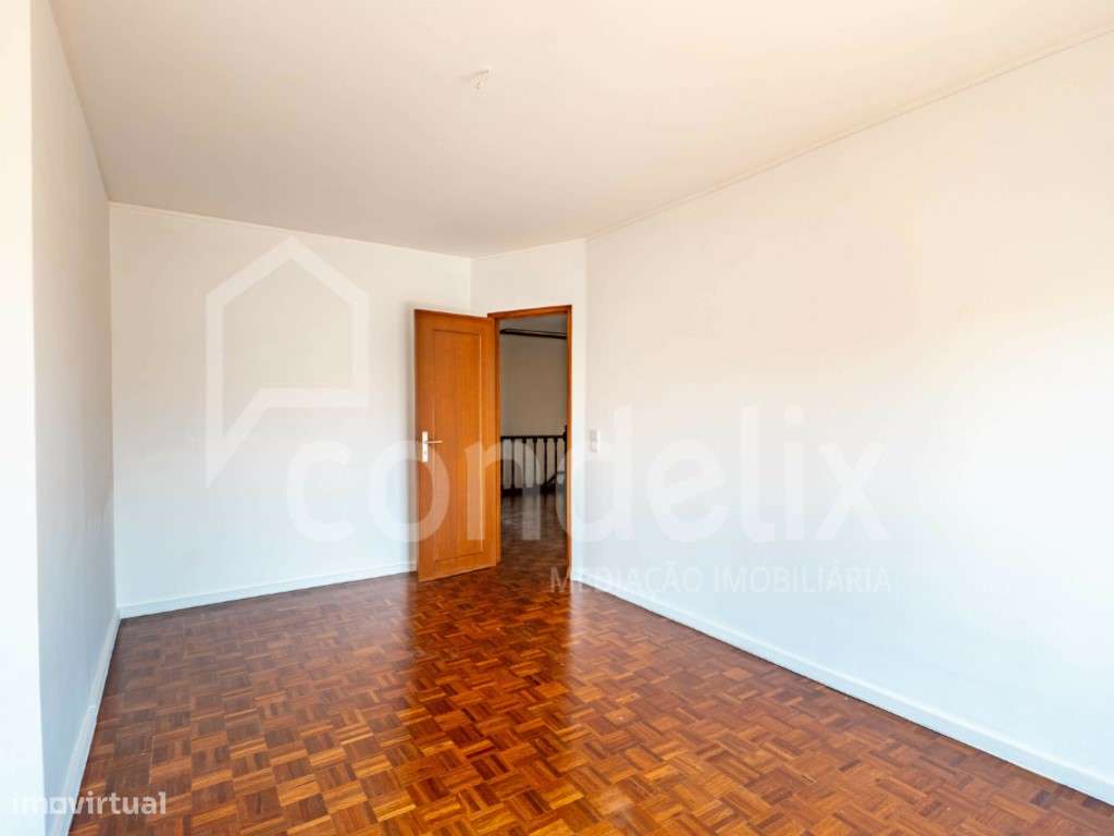 Duplex T6 para venda no Candal, Vila Nova de Gaia-26