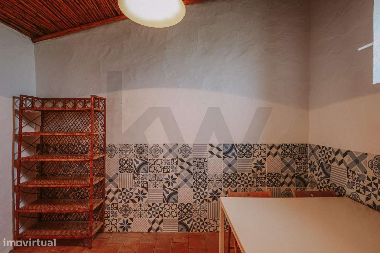 MORADIA  ESPAÇO EXTERIOR  E ZONA DE ESTACIONAMENTO PRIVATIVO-15