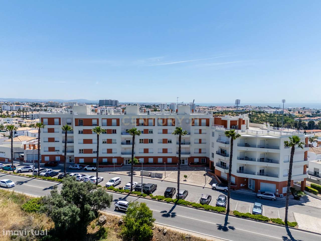 T2 com excelente potencial no Vale de Pedras – Albufeira-25