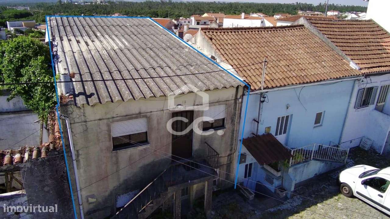 Prédio com 2 Apartamentos T2 no Centro de Pataias | Excelente Oportuni-1