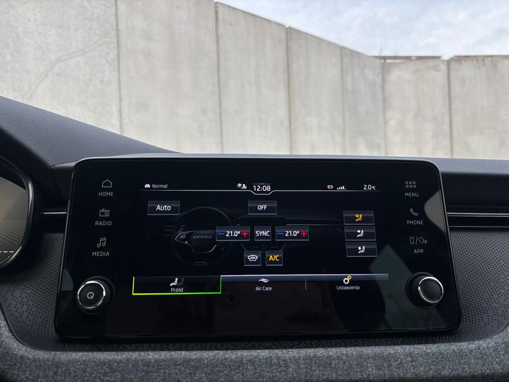 Skoda Kamiq Podgrzewana przednia szyba