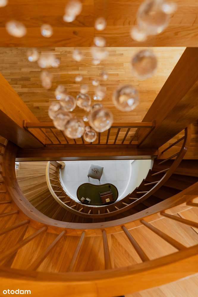 Wolnostojący, imponujący dom 361 m2, do zamieszkania-12