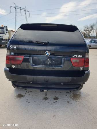 Dezmembrez Bmw X5 E53 facelift 218cp - 4