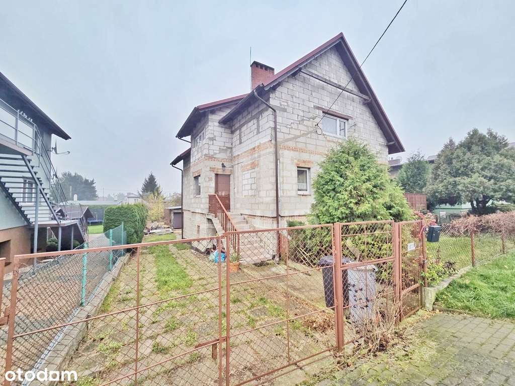 Dom w atrakcyjnej lokalizacji-5