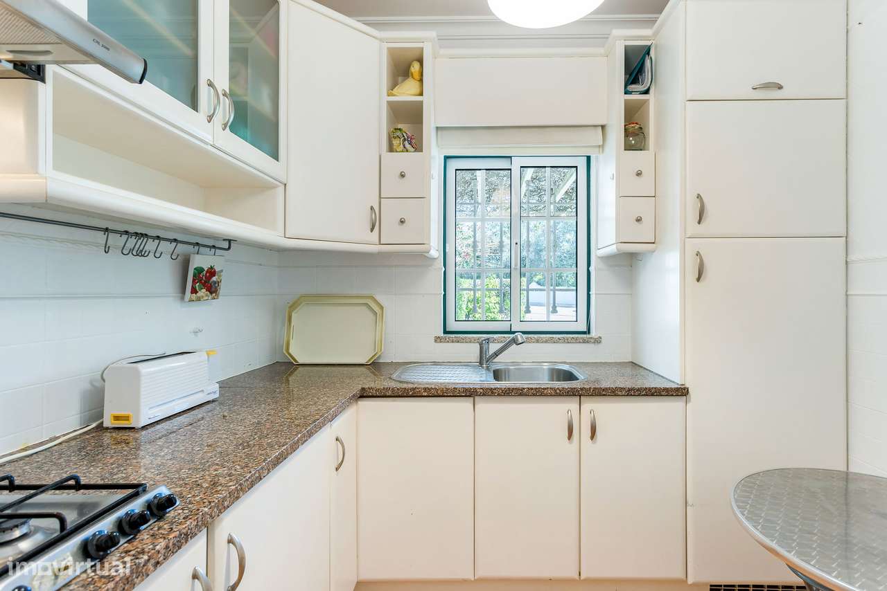 Fantástica moradia em banda a pé da praia-14