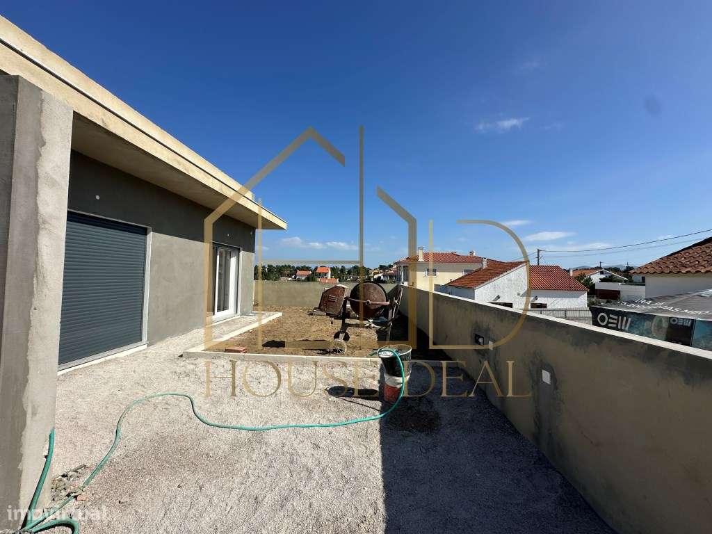 MAGNÍFICA Moradia T3 com Garagem. Pinhal do General. Fernão Ferro - Grande imagem: 4/33