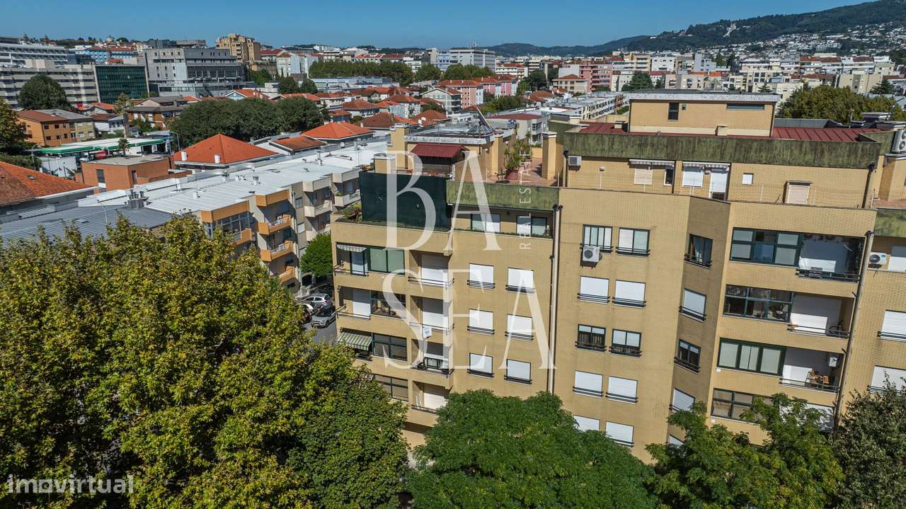 Apartamento T3 com garagem box em São José de São Lázaro Braga-27