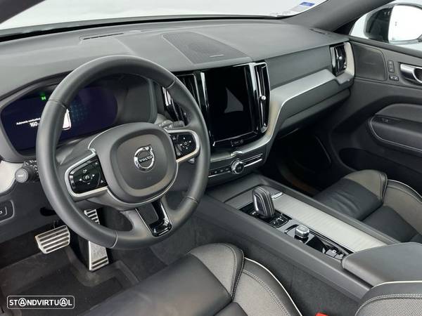 Volvo XC 60 2.0 B4 R-Design - 22