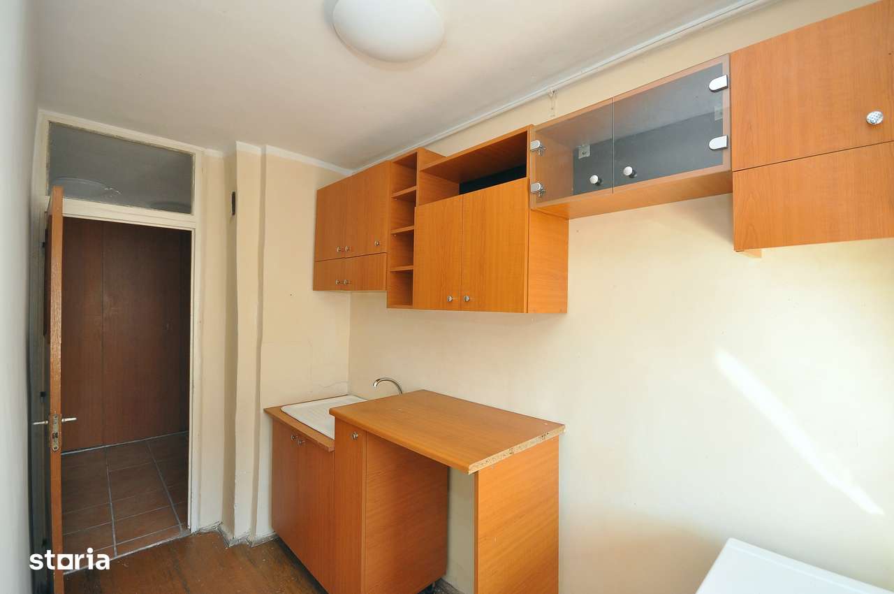 Militari Lujerului metrou garsoniera decomandata 40 mp bloc din 1989-5