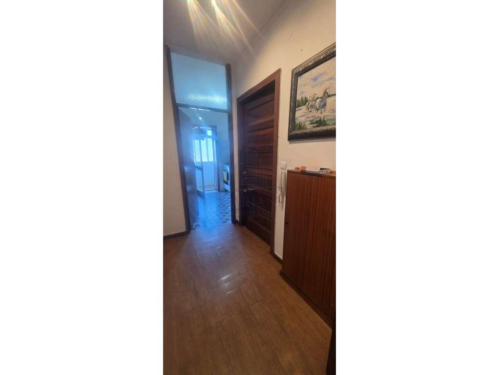 **Apartamento T2 a 500 metros do Metro**-16