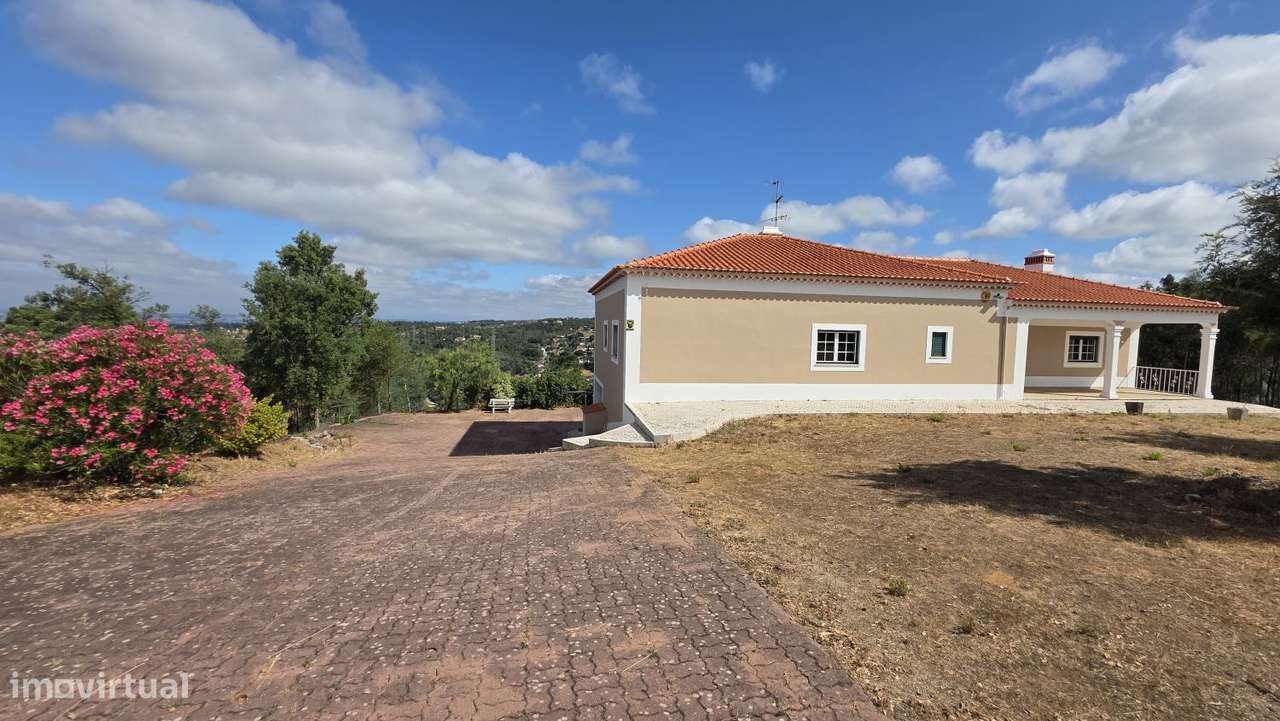 Excelente Moradia T3 com Vista Panorâmica sobre a Albufeira do Castel-12