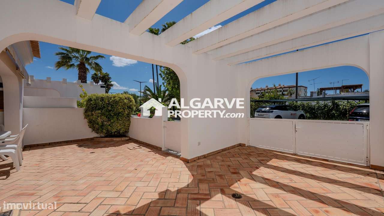 Moradia V3 próximo da marina e da praia em Vilamoura, Algarve - Grande imagem: 4/26