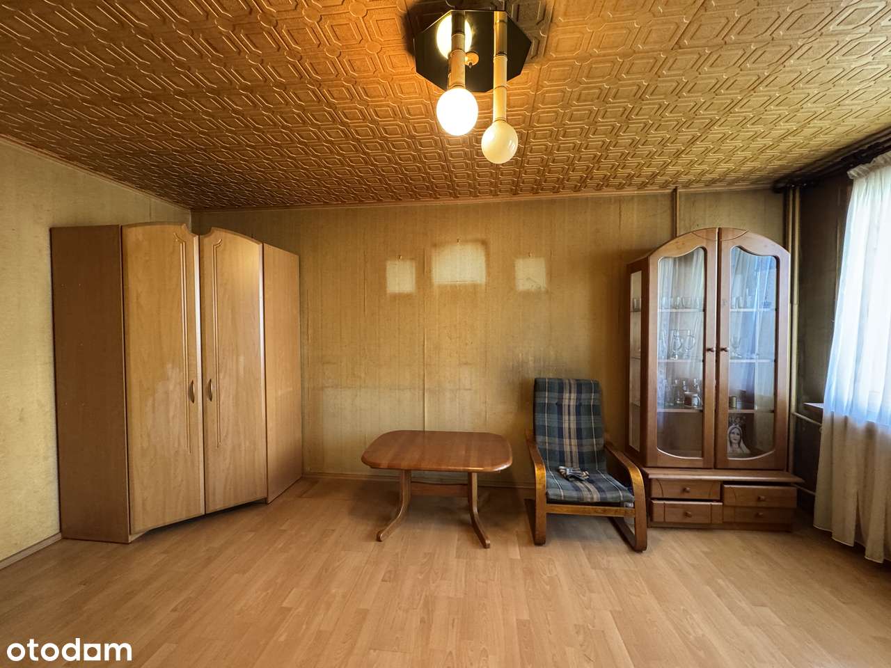 Mieszkanie 2-pokojowe z balkonem do remontu-4