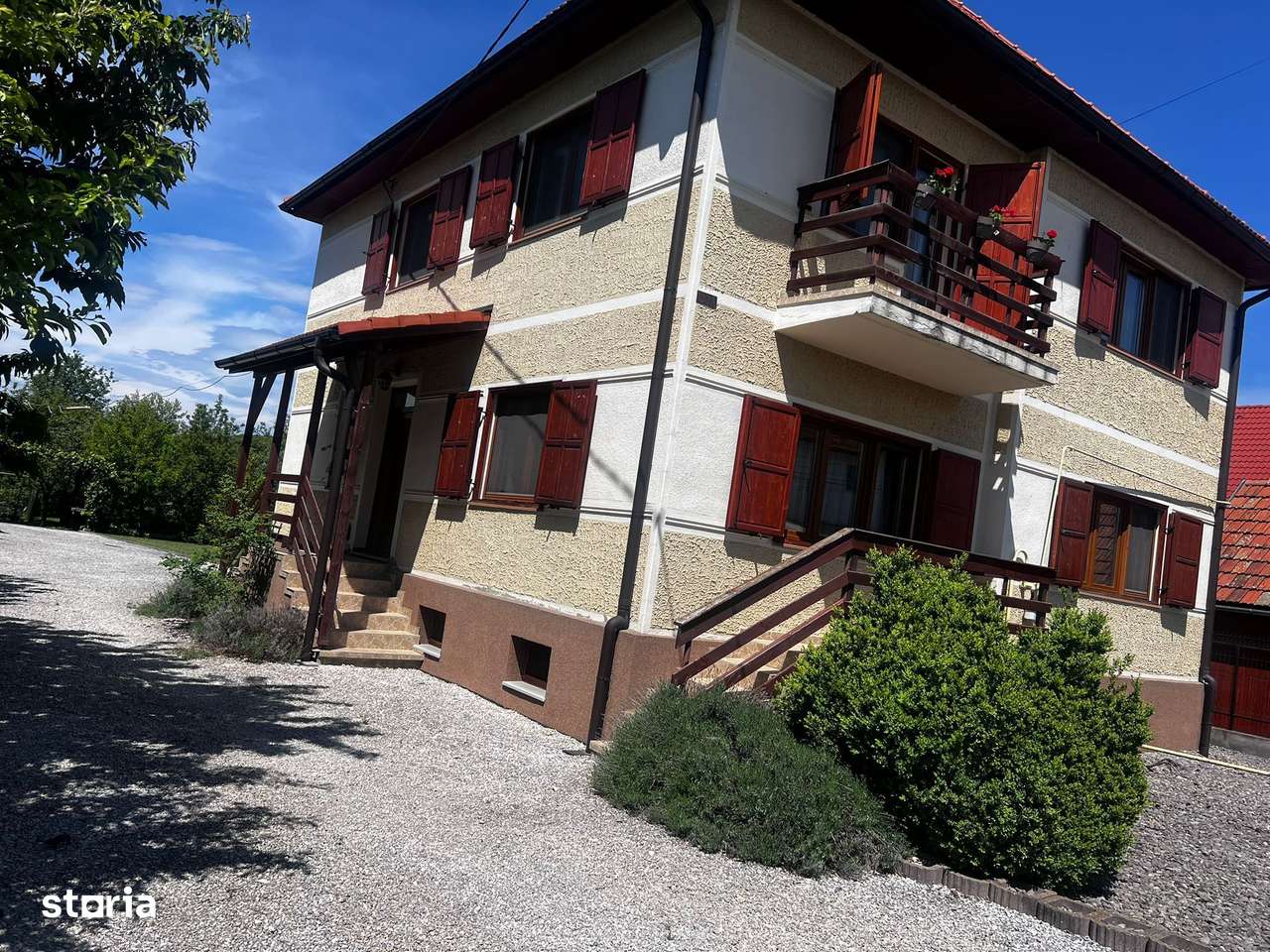 Casă de vânzare în Covasna - complet renovată, mobilată și utilată!-2