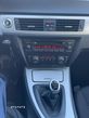 BMW Seria 3 320d DPF Touring - 15