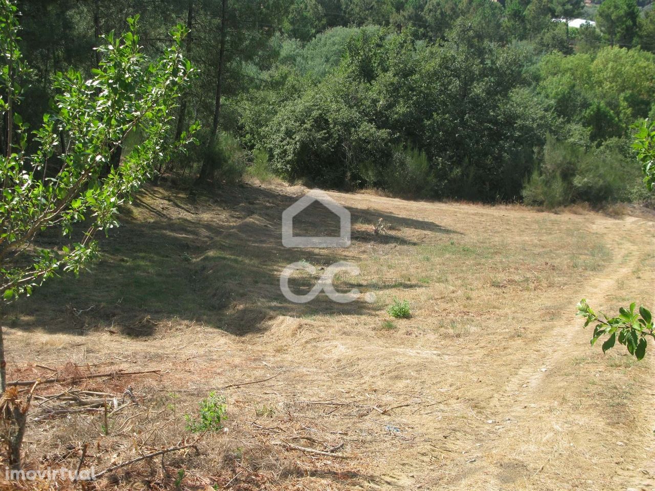 Terreno agrícola com área de 1880m2