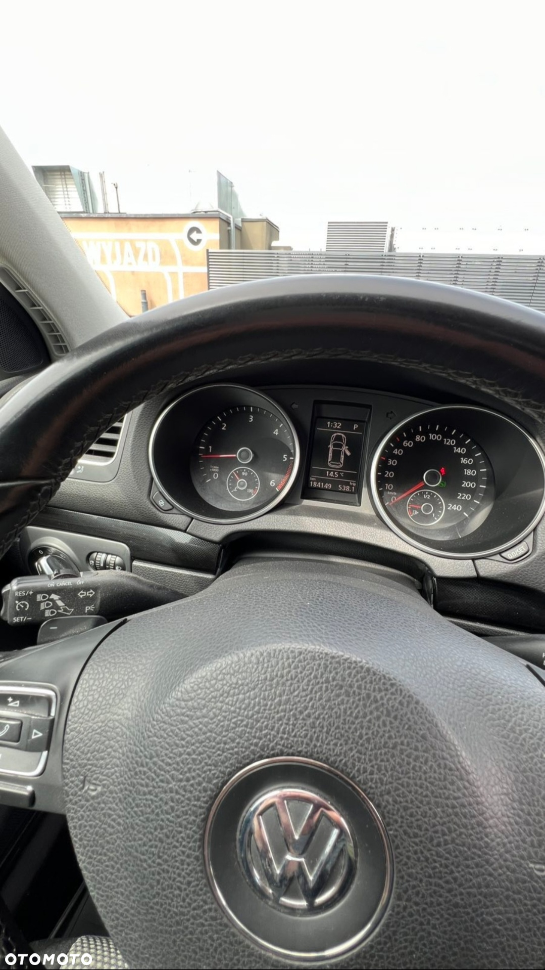 Volkswagen Golf 2.0 TDI DPF DSG Highline - 10