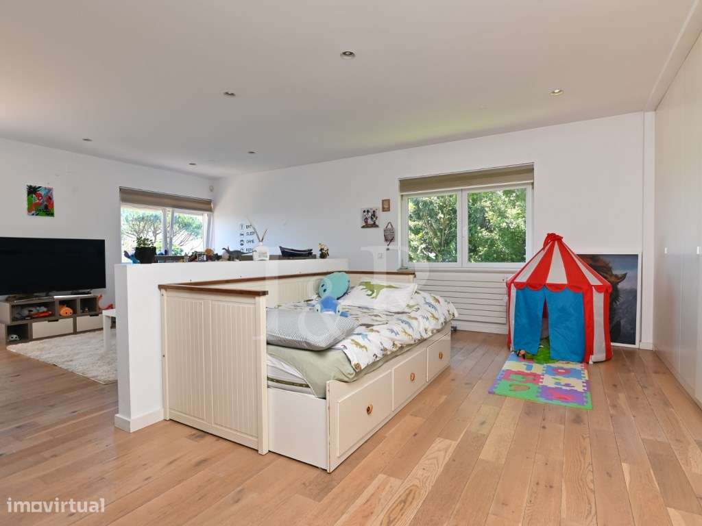 Moradia T6 com jardim, piscina e vista rio no Restelo, Lisboa-38