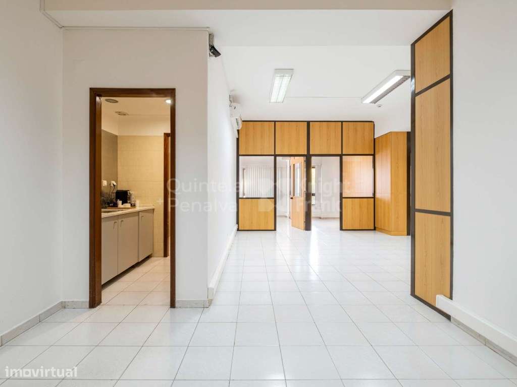 Escritório para arrendamento, sem móveis, em Telheiras - Grande imagem: 2/24