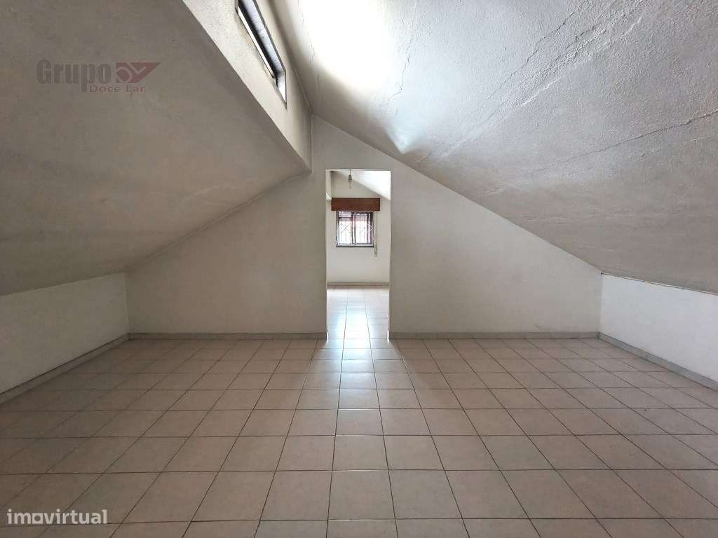Fantástica Moradia Isolada T3 com Sótão, Cave e Churrasqueira em Qu...-21