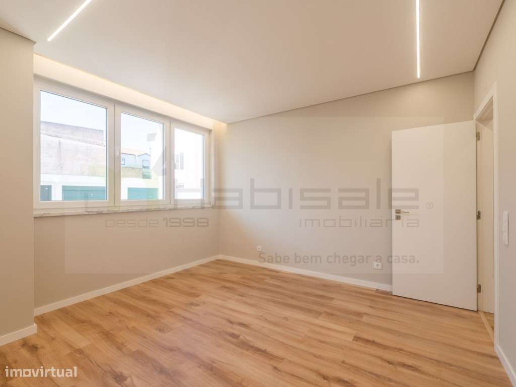 T3 Duplex, Totalmente Remodelado, com 135 m² | Murtal - Parede-27