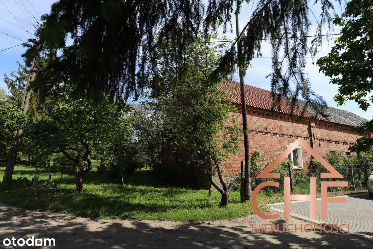 Dom parterowy z pomieszczeniami gospodarczymi-8