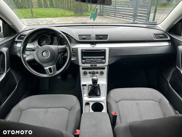 Volkswagen Passat 1.6 TDI Comfortline - 3