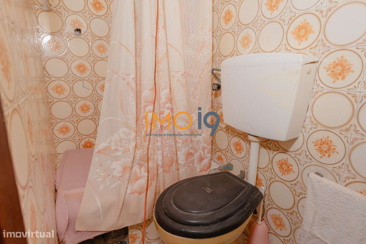 Moradia T4 + arrumos em Boleiros - Fátima-15