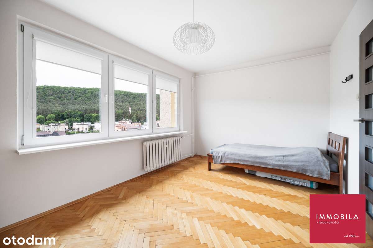 Gdynia CIsowa,  4 pokojowe mieszkanie z balkonem-0