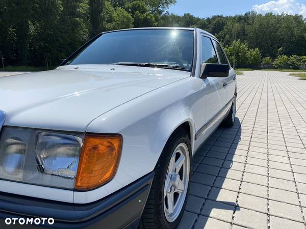 Mercedes-Benz W124 (1984-1993) - 10