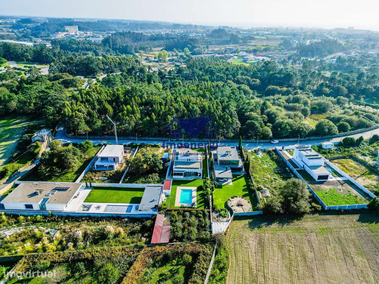 Excelente Moradia T4 de Luxo – 4 Frentes - Argivai-38