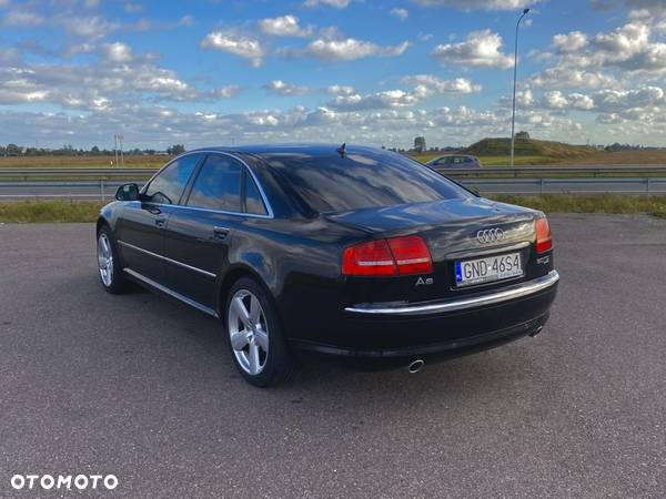 Audi A8 - 8