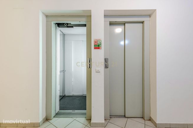 Apartamento T2 - Oportunidade Única a 5 Min da Praia da Rocha!-13