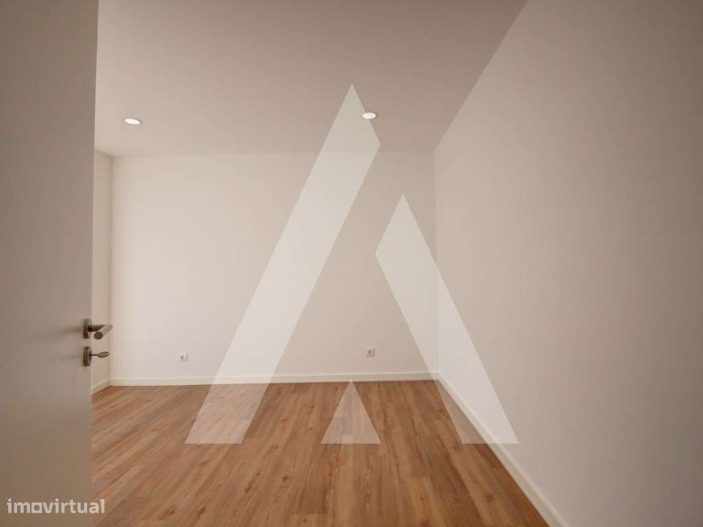 Apartamento novo preparado para T2 no coração de Vila Nova de Poiares-23