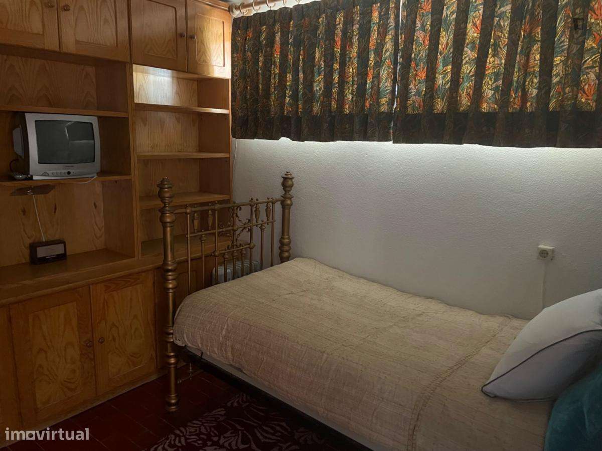 Quarto - localizado em Ramalde Porto - Grande imagem: 4/10